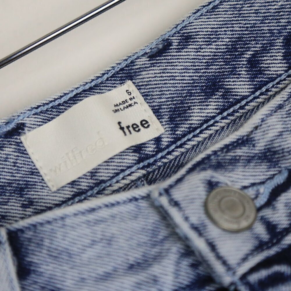 Aritzia Wilfred Free Dad Cotton Acid Light Wash Blue Denim Jeans Size 6 - Picture 3 of 7